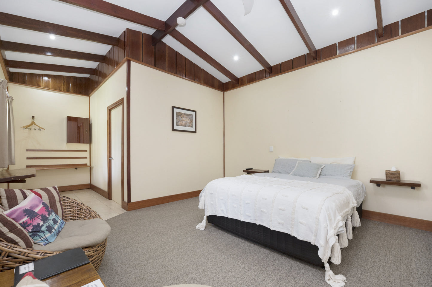 Oasis of Stillness - A nature retreat for all - DELUXE CABIN Option