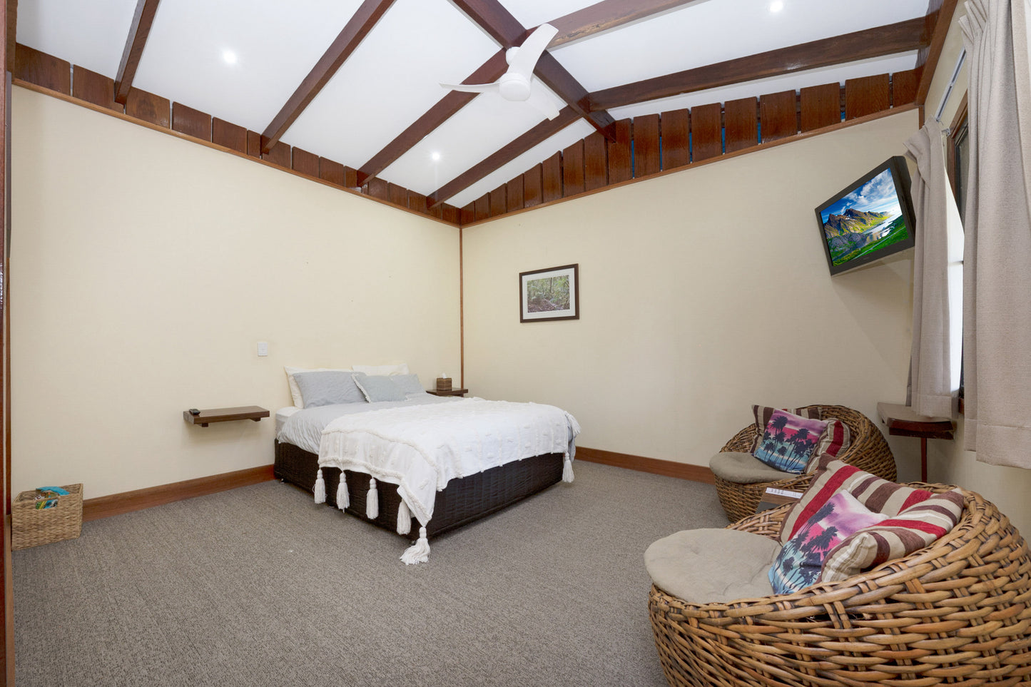 Oasis of Stillness - A nature retreat for all - DELUXE CABIN Option
